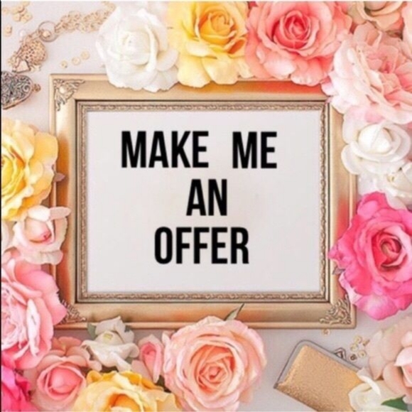 Accepting Bundle Deals & Offers💕 - Picture 1 of 1